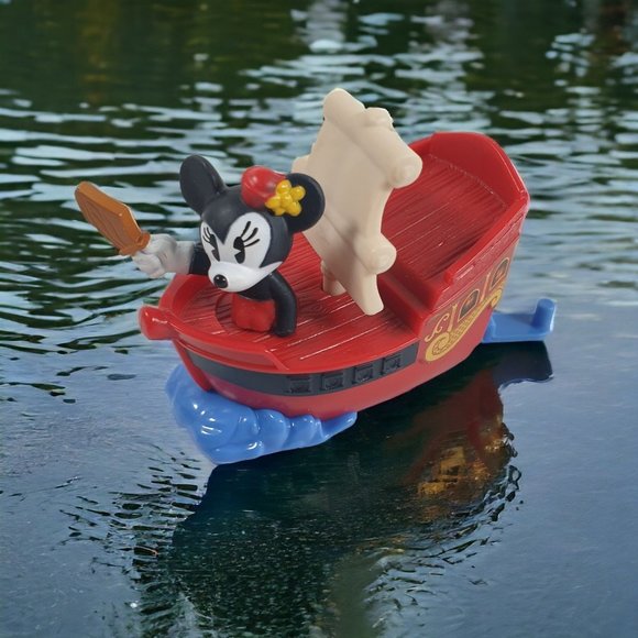 Minnie Ships Captain 2020 McDonalds Mickey Minnie Runaway Railway Collection - Picture 1 of 6
